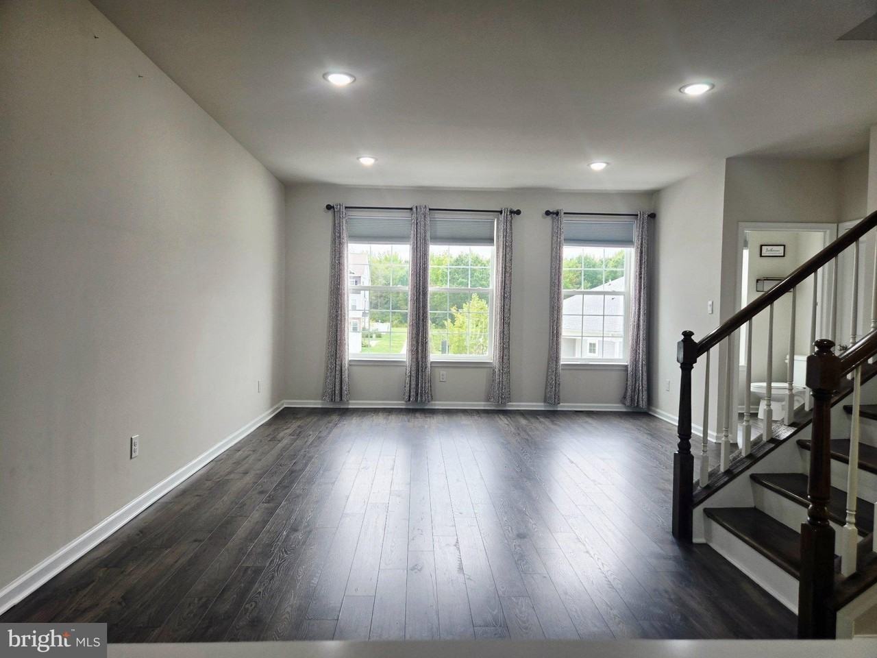 11 Autumn Park Blvd - Photo 5 of 35