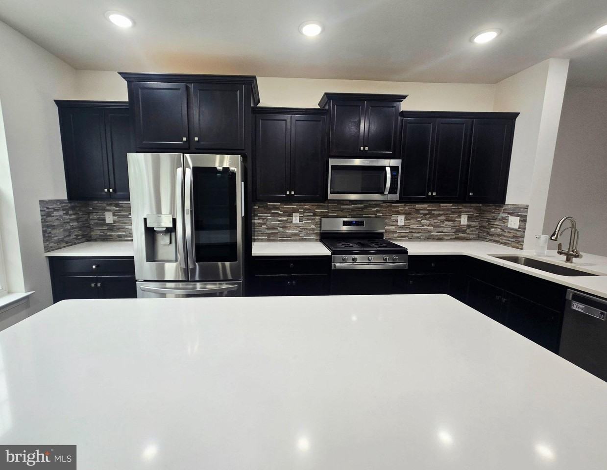 11 Autumn Park Blvd - Photo 7 of 35