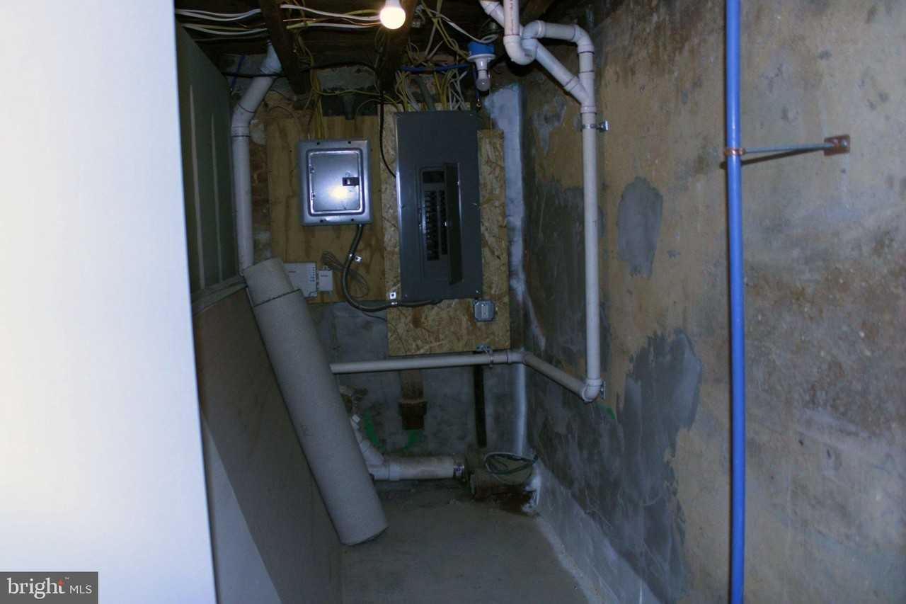 201 University Blvd - Photo 5 of 33