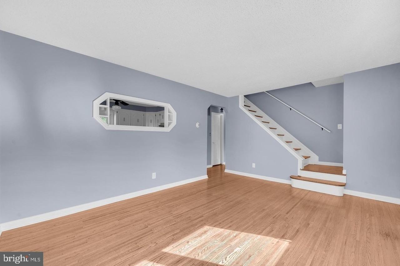 42 Baltusrol St - Photo 6 of 26