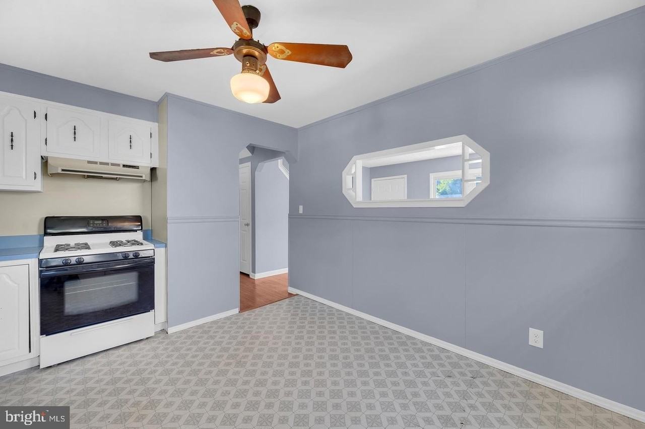 42 Baltusrol St - Photo 7 of 26