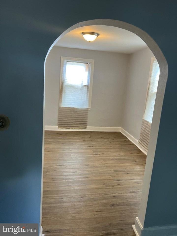 1133 Pine Ln - Photo 4 of 12