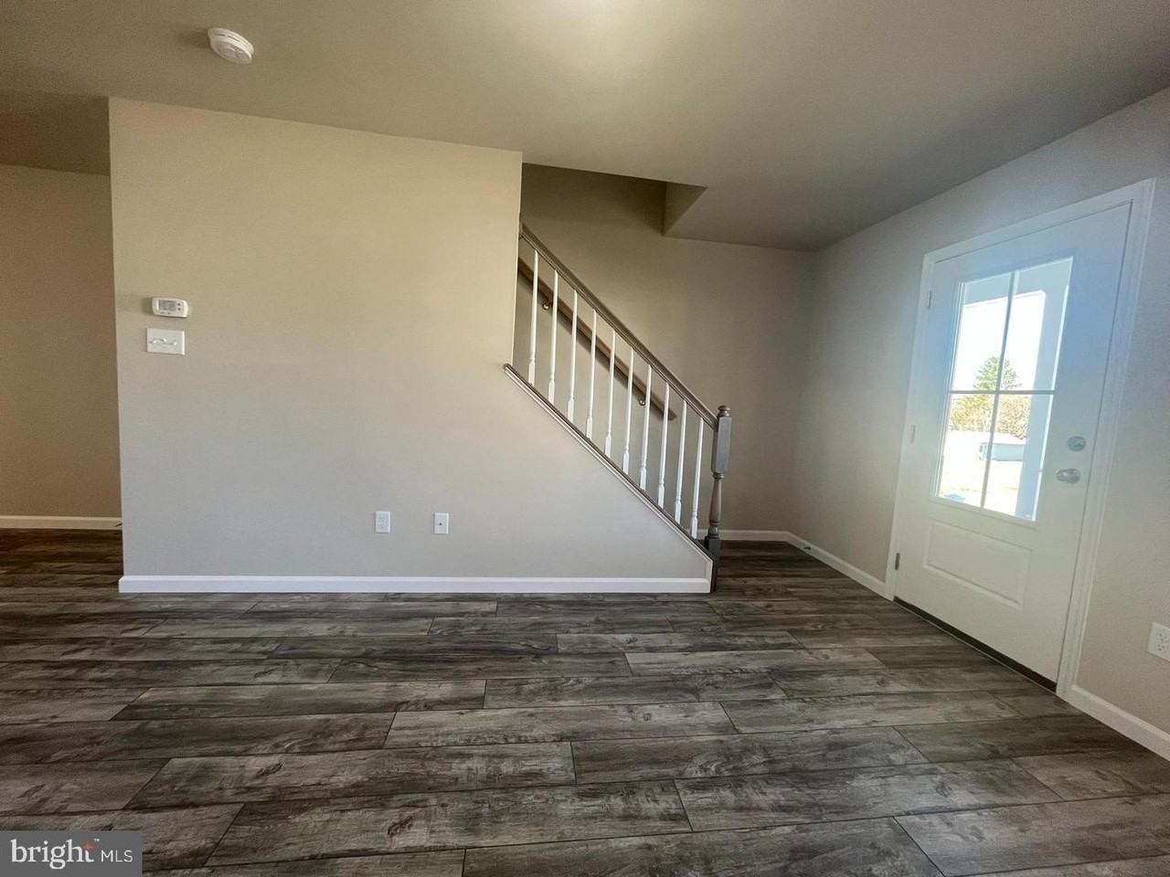 409 W 5th St #B - Photo 5 of 26