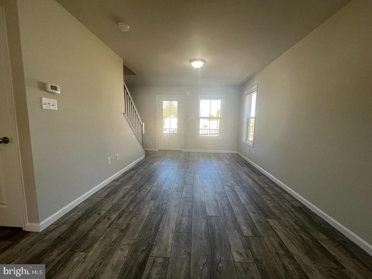 409 W 5th St #B - Photo 6 of 26