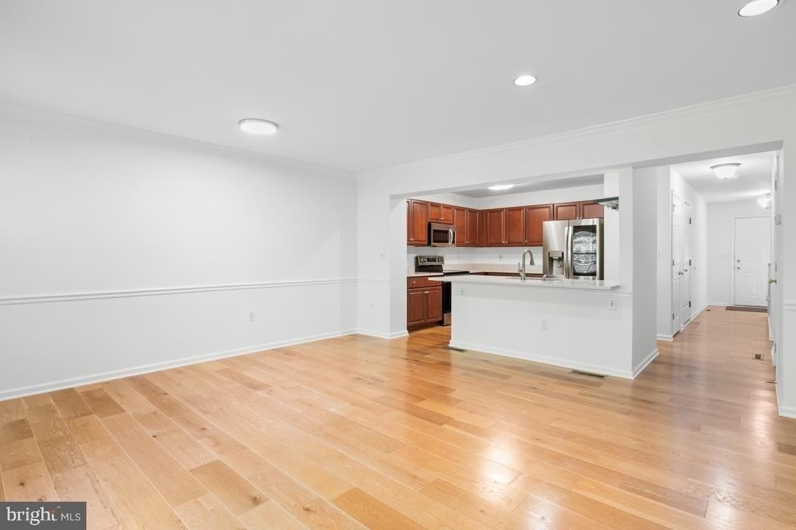 171 Vernon Ct - Photo 6 of 31