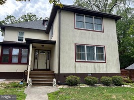 featured image of 1328 Edge Hill Rd