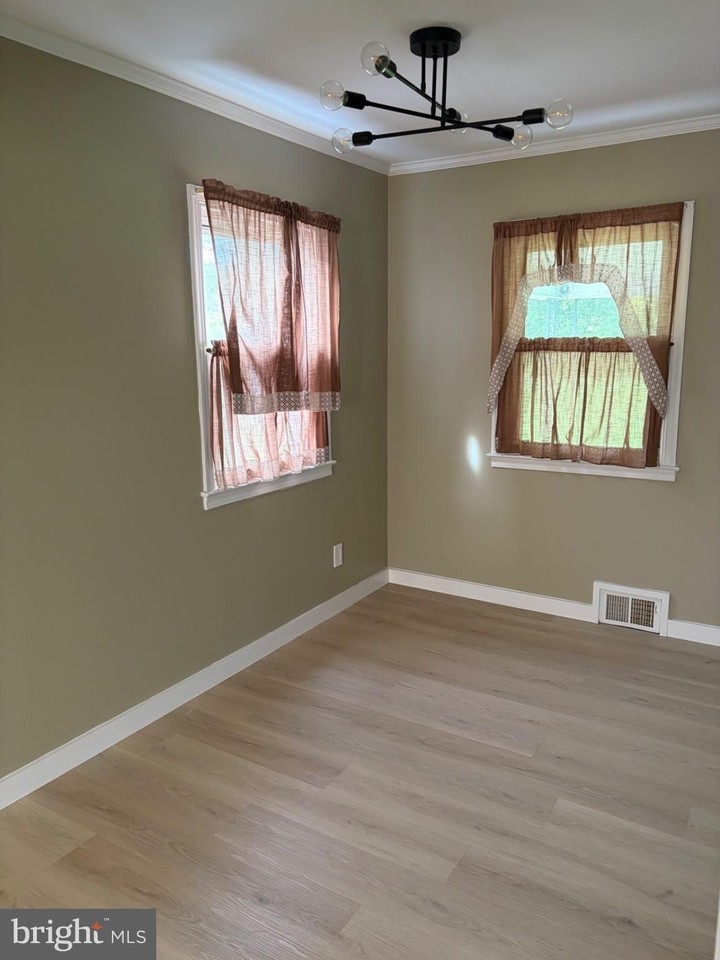 4333 Chetwin Ter - Photo 7 of 28