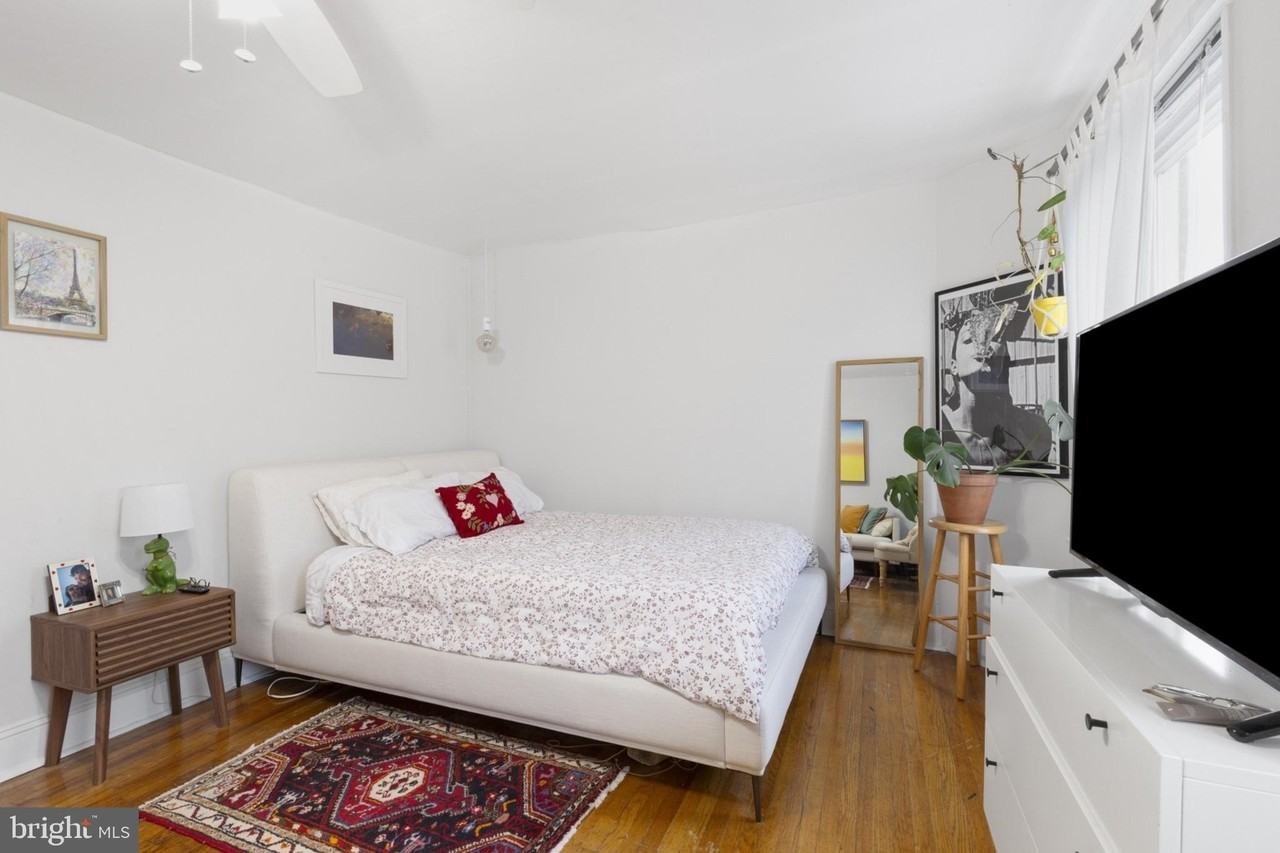 239 E Girard Ave #3 - Photo 5 of 14