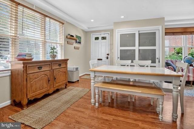 1527 Woodbine St - Photo 4 of 30