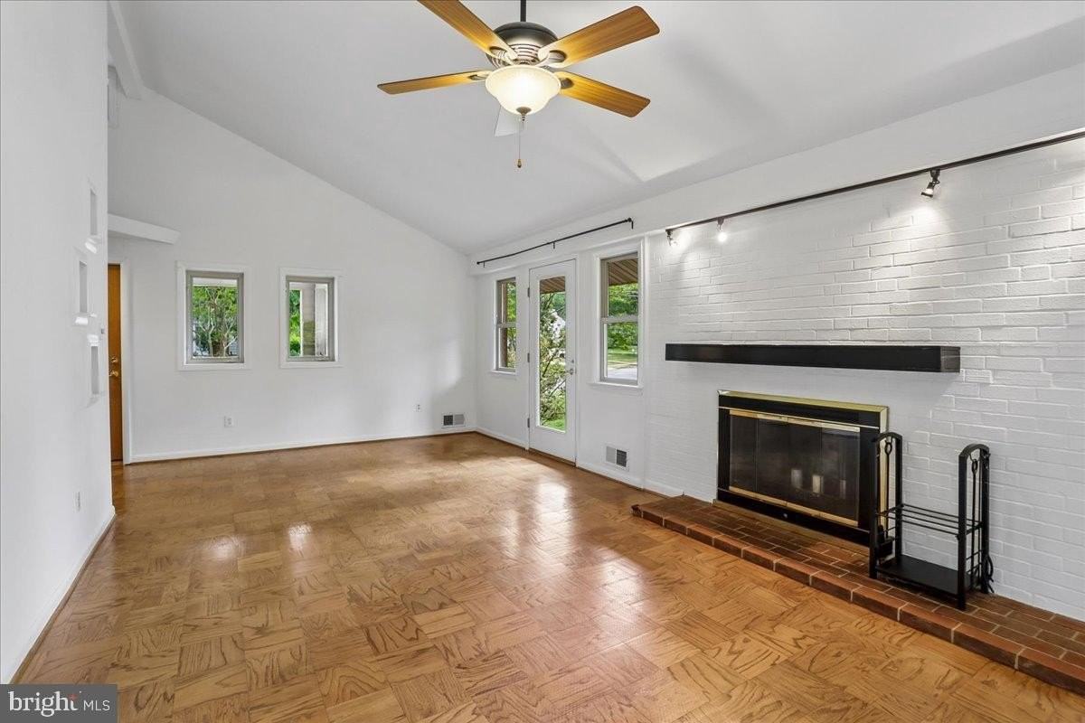 8509 Cyrus Pl - Photo 4 of 50