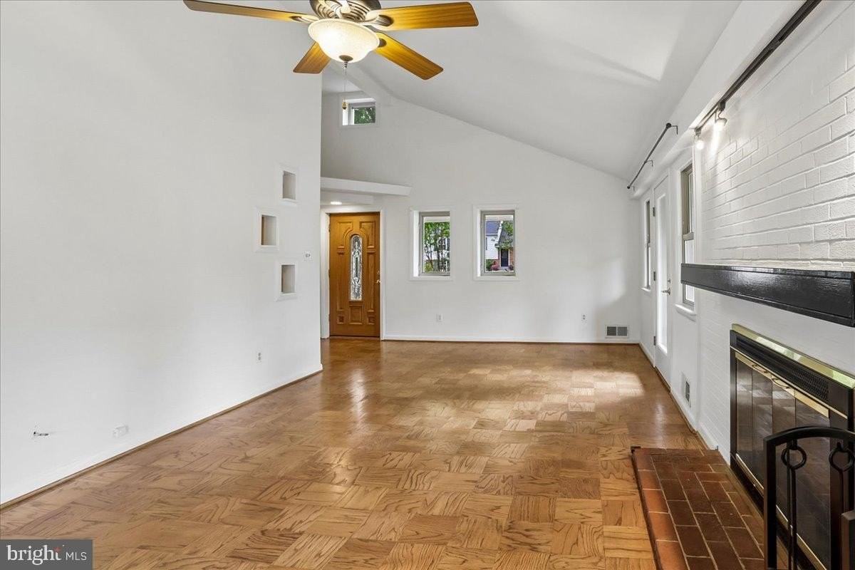 8509 Cyrus Pl - Photo 5 of 50