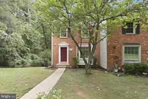 featured image of 2915 Ellenwood Dr