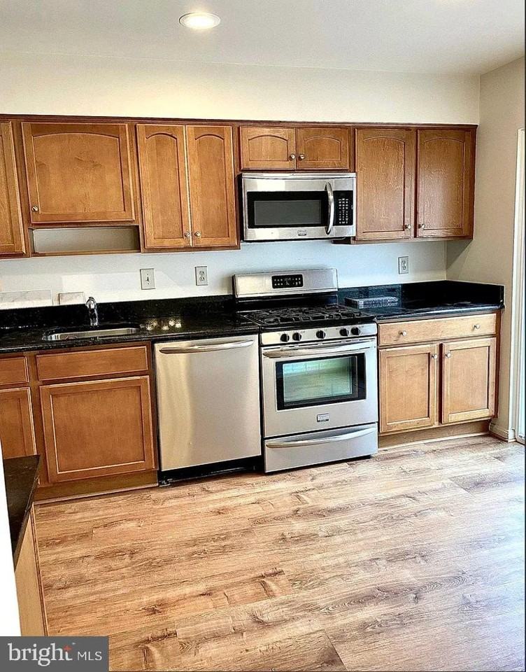 7863 Wintercress Ln - Photo 2 of 8