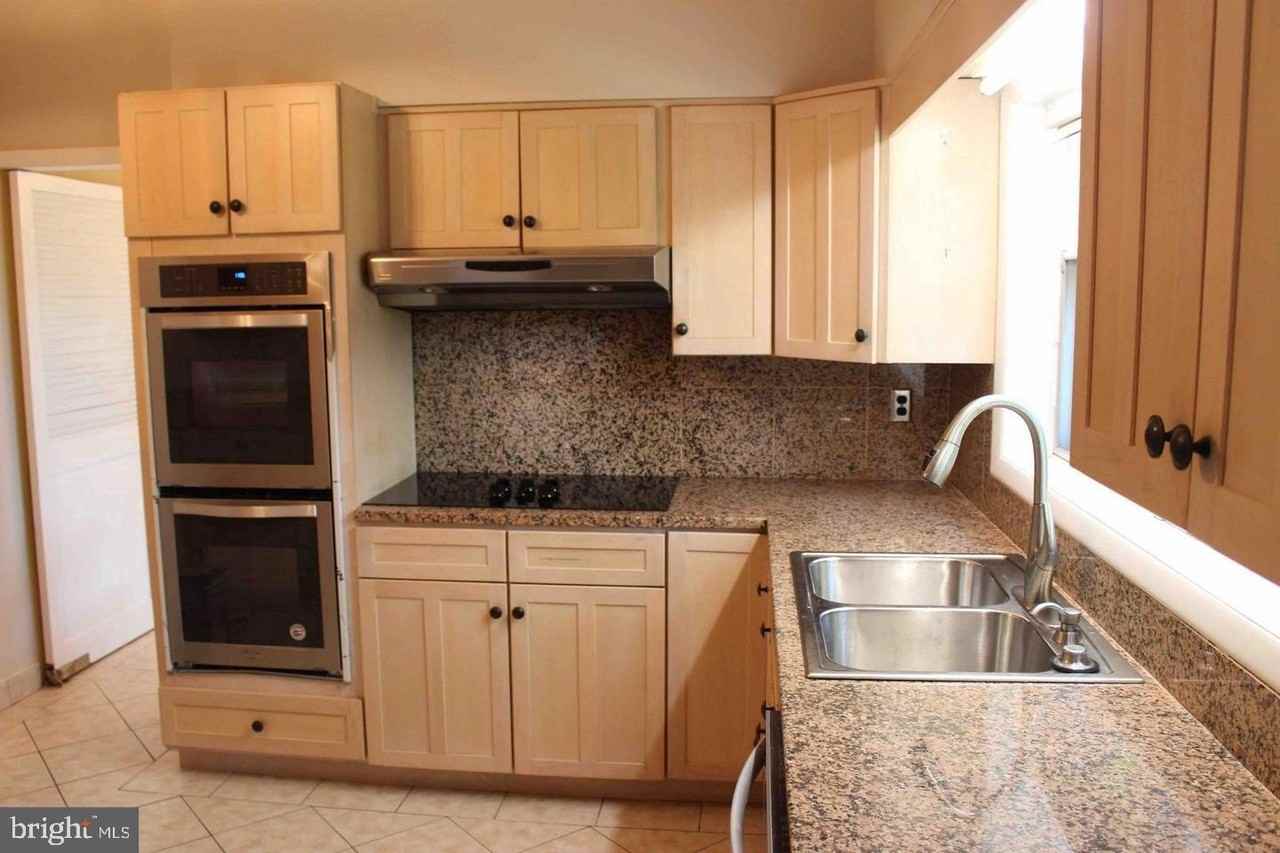 3720 Woodland Cir - Photo 3 of 28