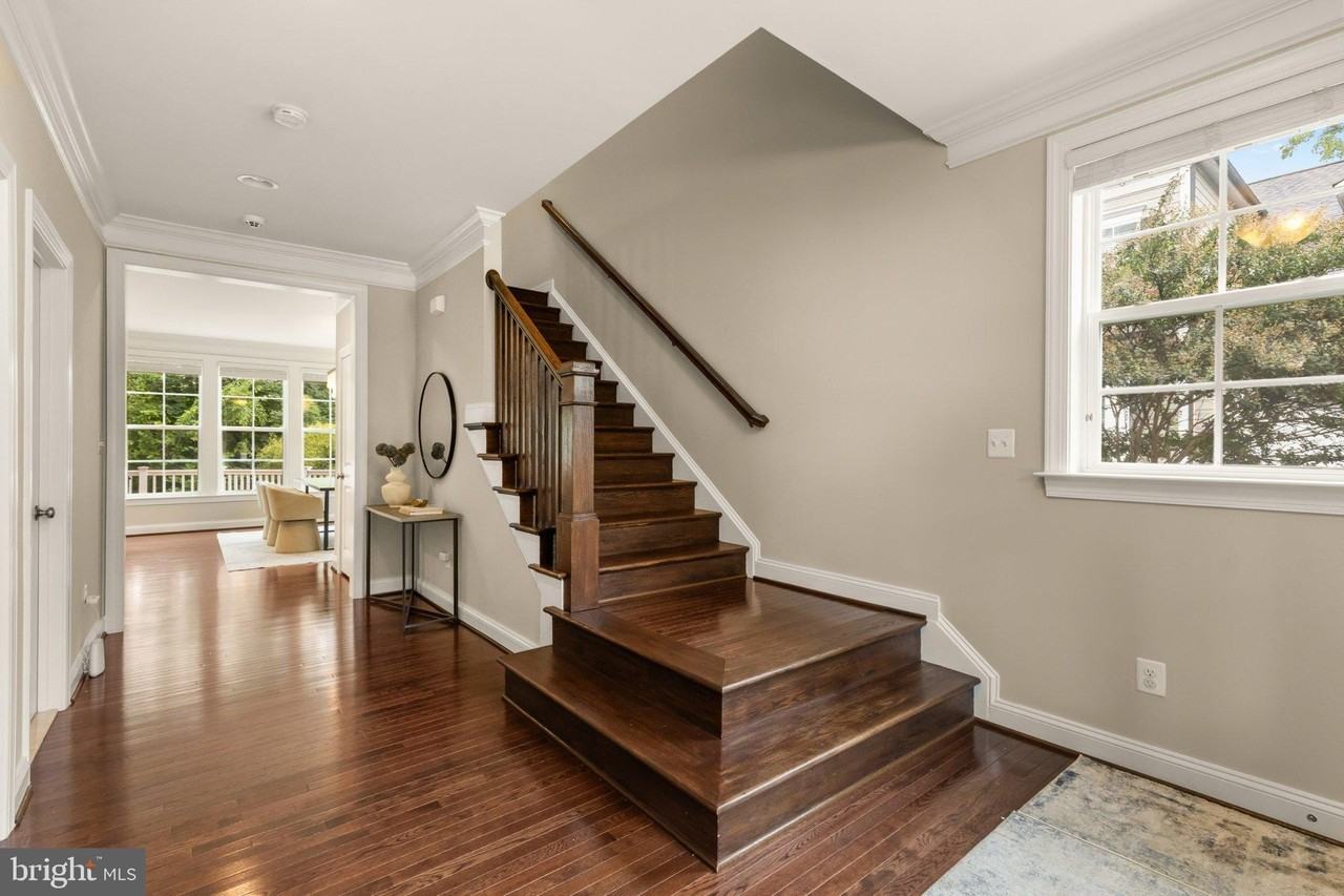 6203 Champion Oak Ct - Photo 3 of 50