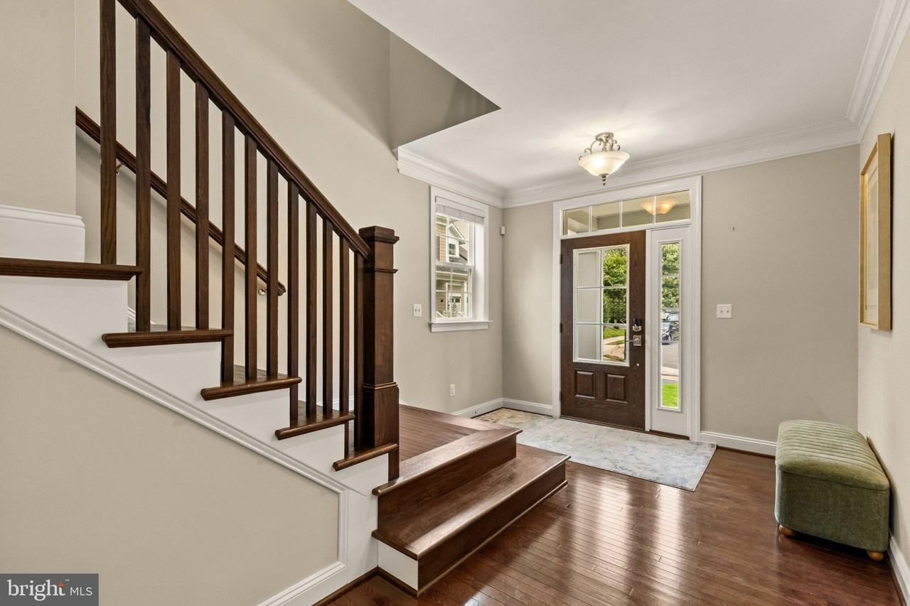 6203 Champion Oak Ct - Photo 4 of 50