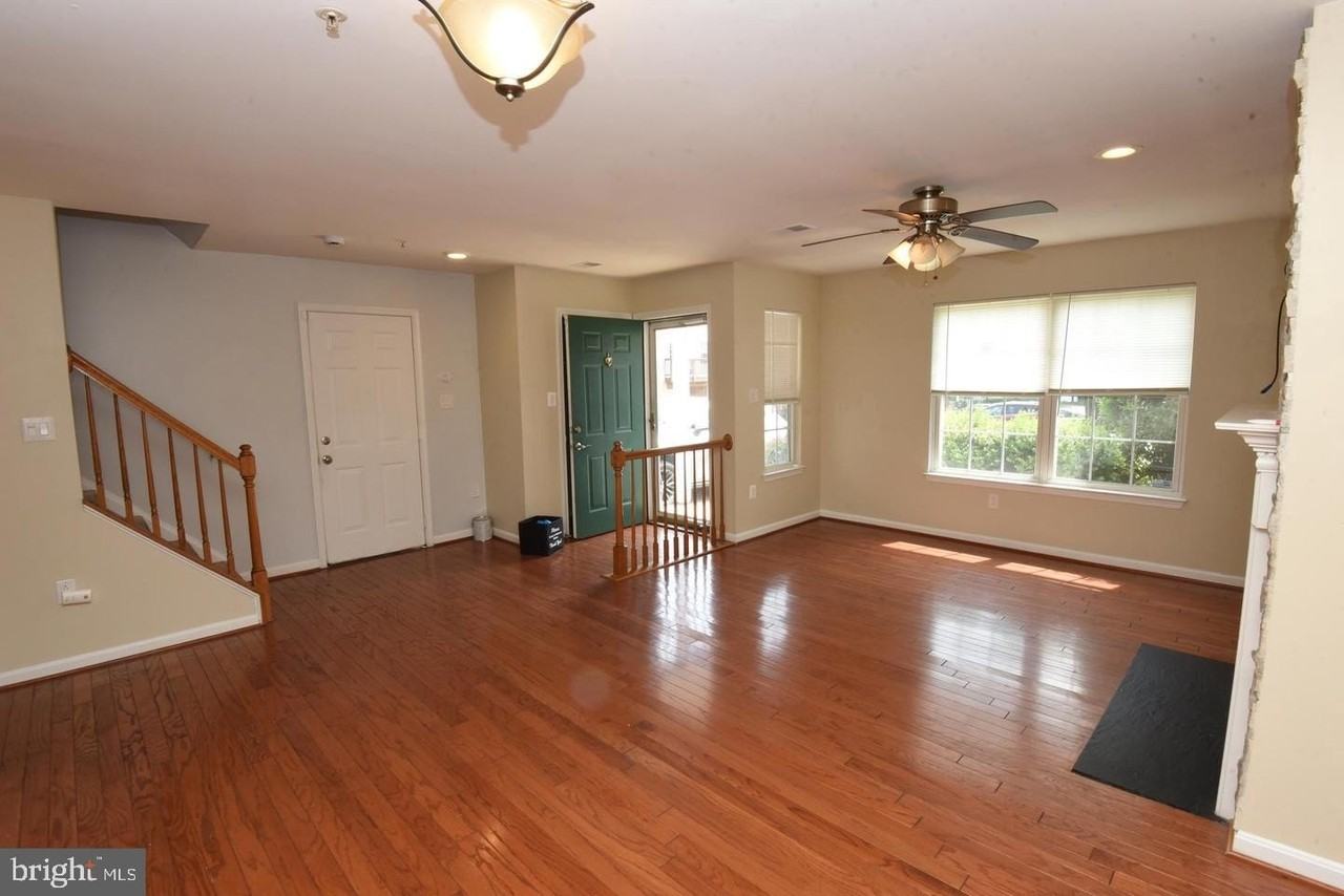 7953 Coachcrest Ct - Photo 2 of 36