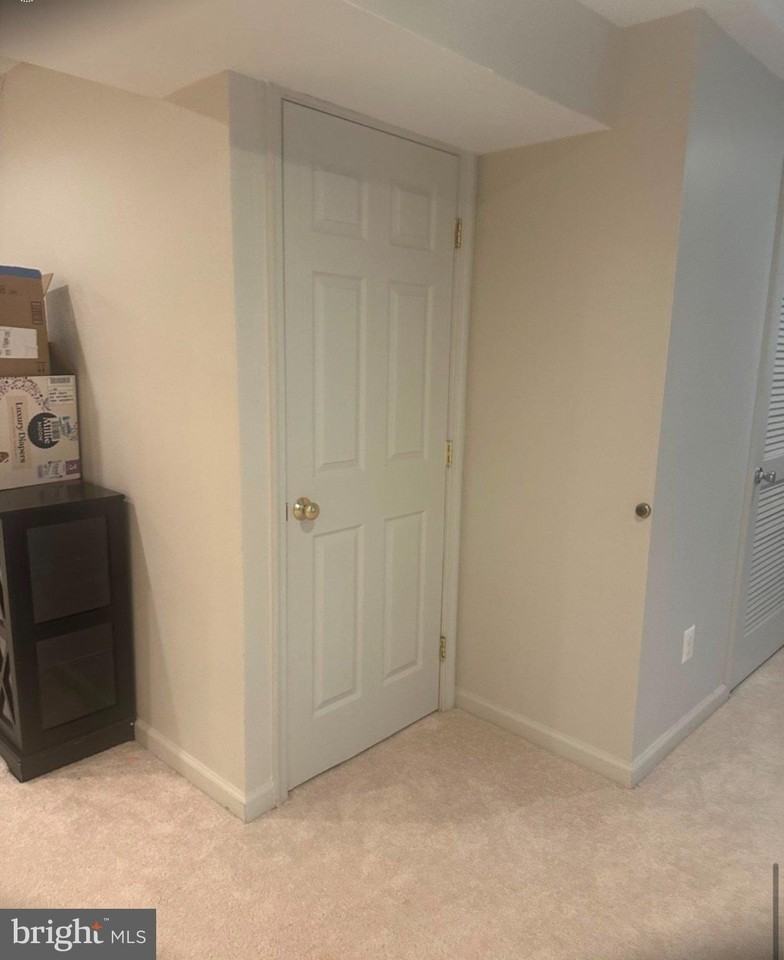 10321 Watford Ln - Photo 3 of 8