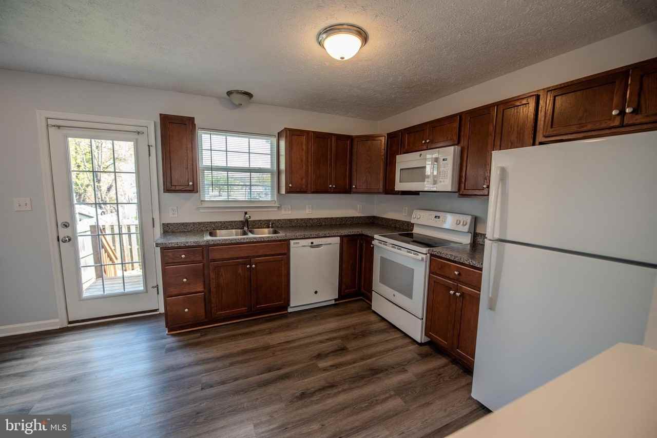 2926 Sorrell Ct - Photo 5 of 28