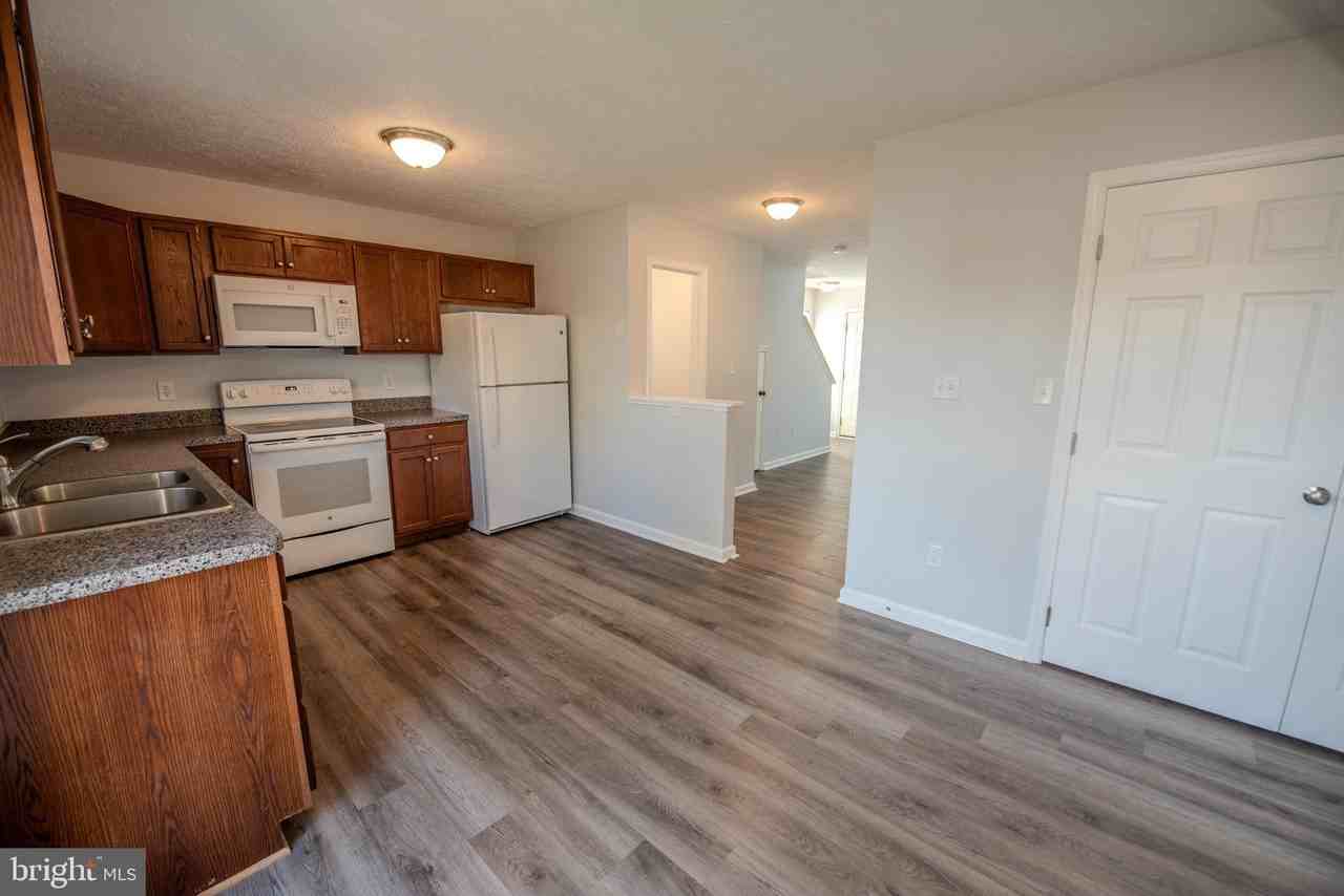 2926 Sorrell Ct - Photo 6 of 28
