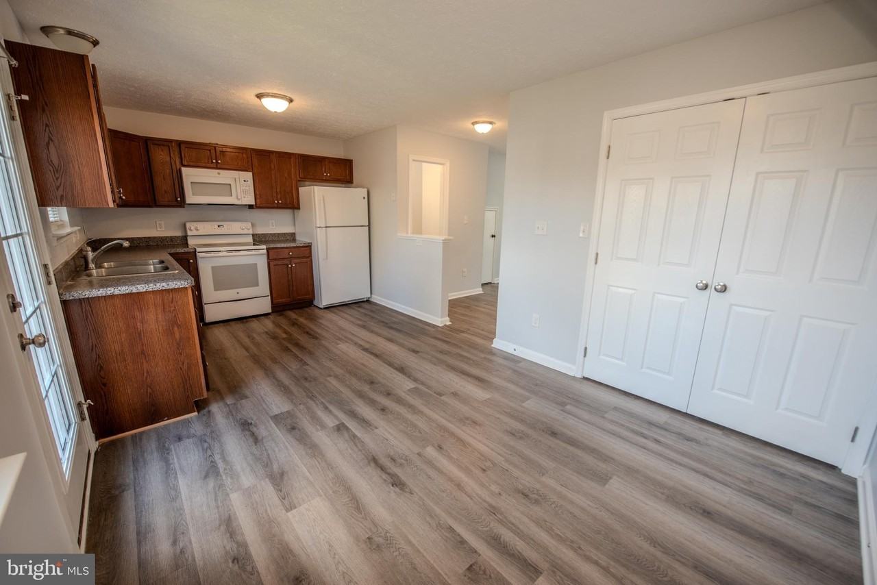 2926 Sorrell Ct - Photo 7 of 28