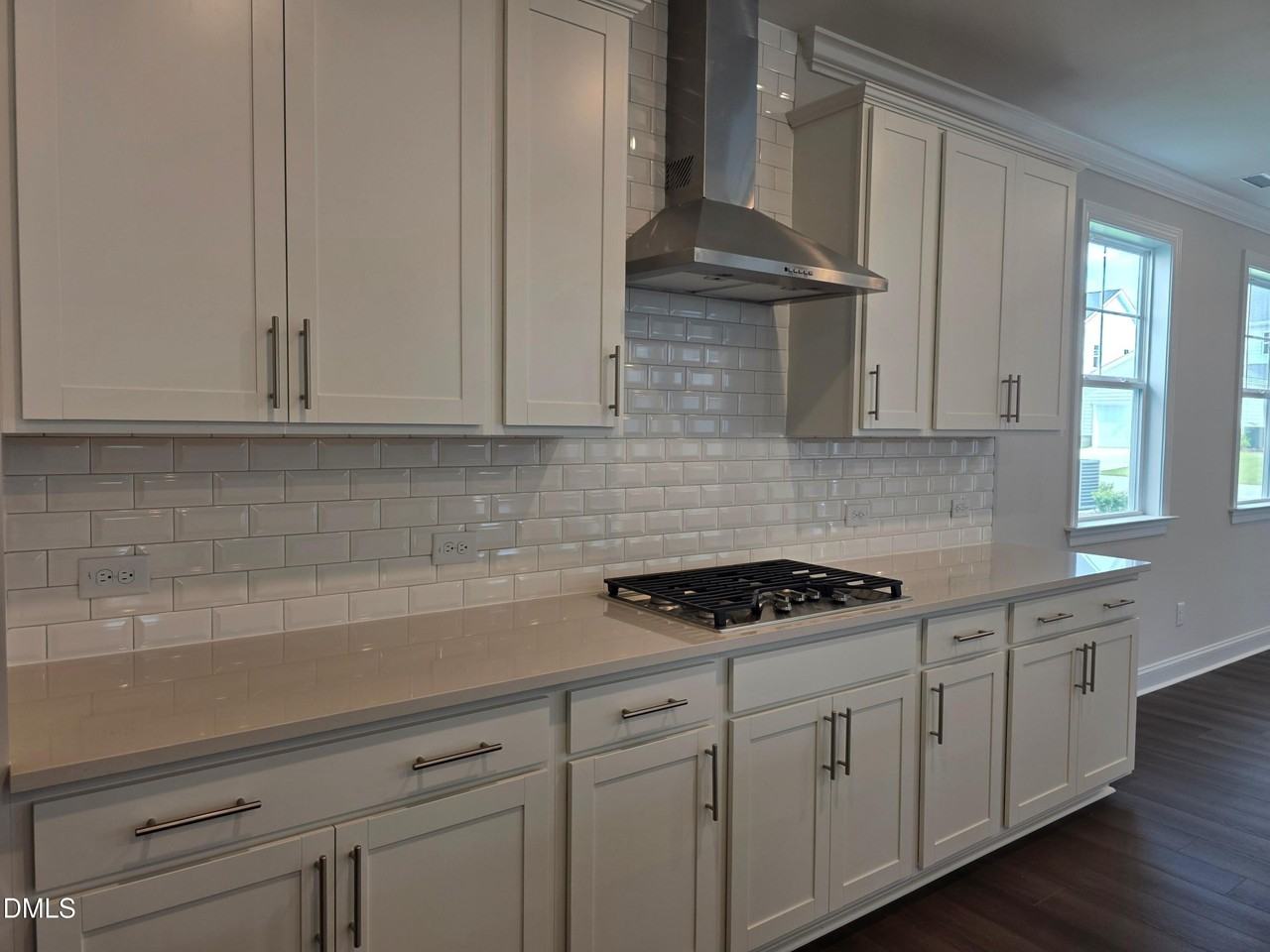 520 Everglow Ln - Photo 7 of 32