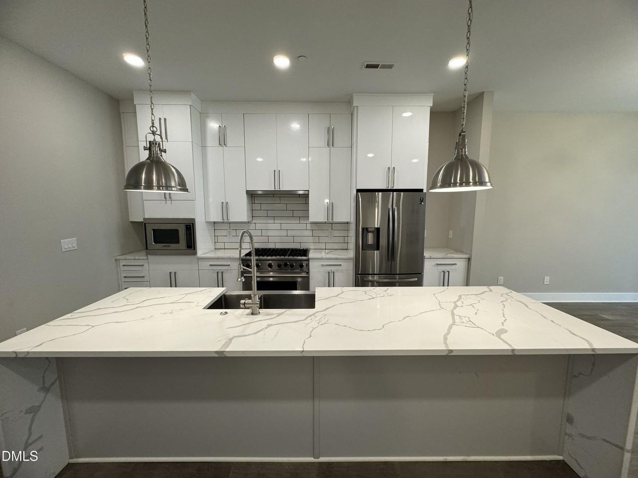 4016 Southpoint Landing Way - Photo 6 of 22