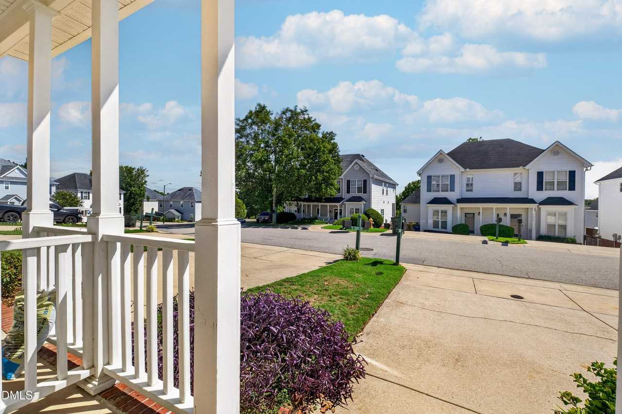 5343 Cog Hill Ct - Photo 5 of 38