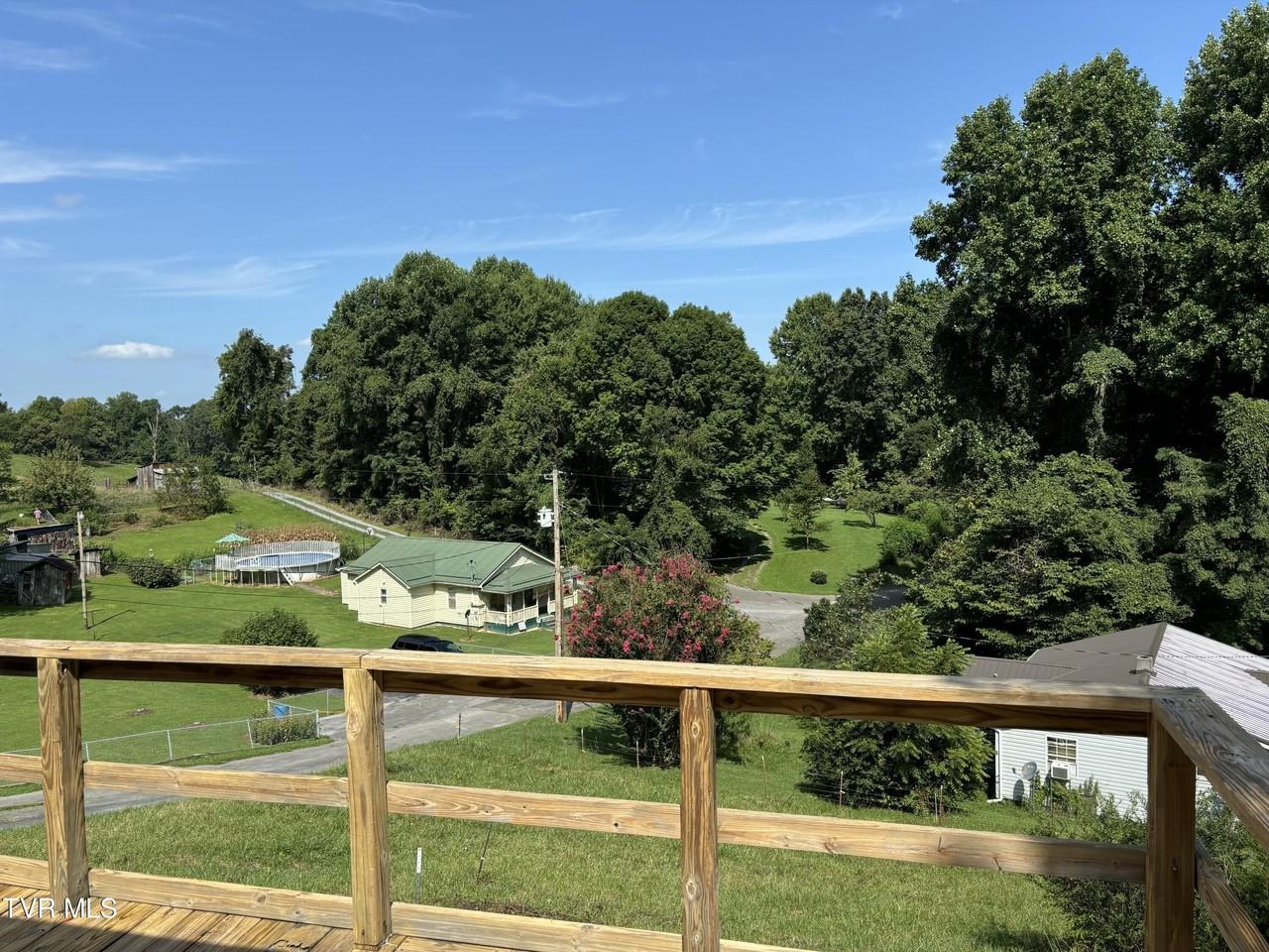 154 Joe Green Rd - Photo 2 of 17