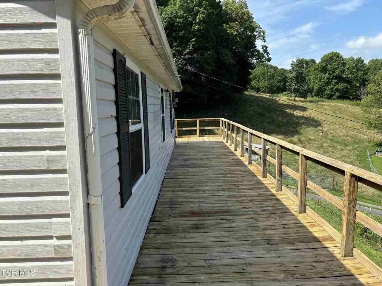 154 Joe Green Rd - Photo 4 of 17