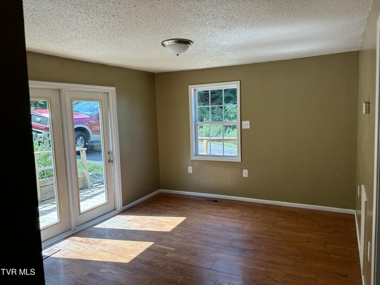 154 Joe Green Rd - Photo 5 of 17