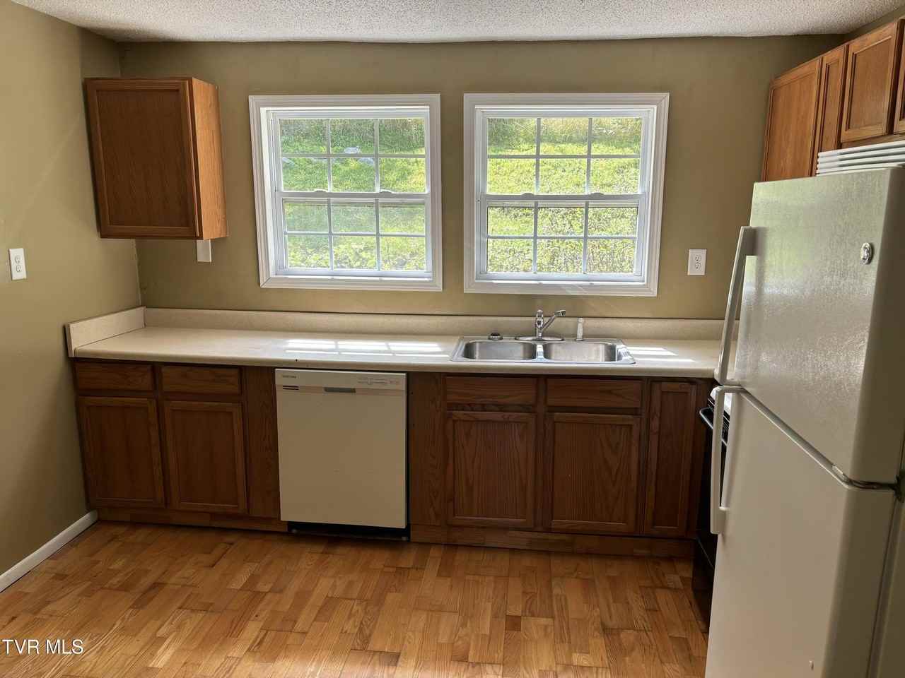 154 Joe Green Rd - Photo 6 of 17