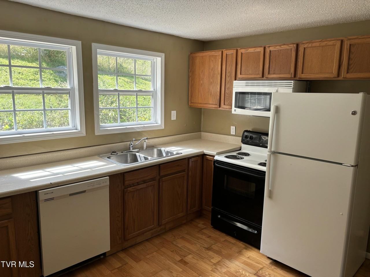154 Joe Green Rd - Photo 7 of 17
