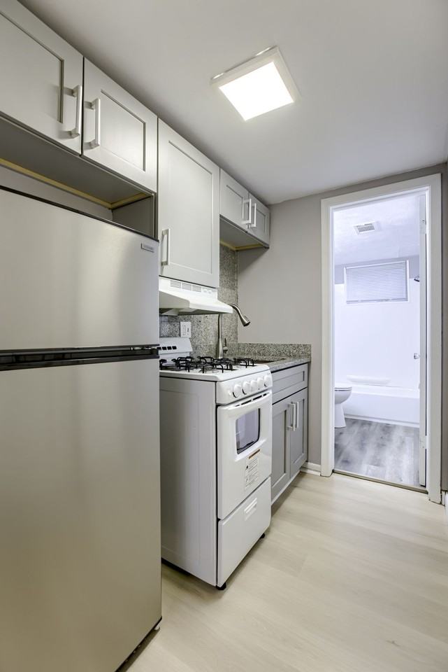 4505 Lafayette Ave #3 - Photo 6 of 11