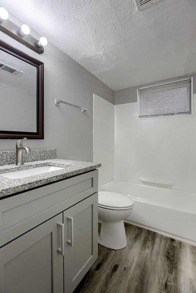 4505 Lafayette Ave #3 - Photo 7 of 11