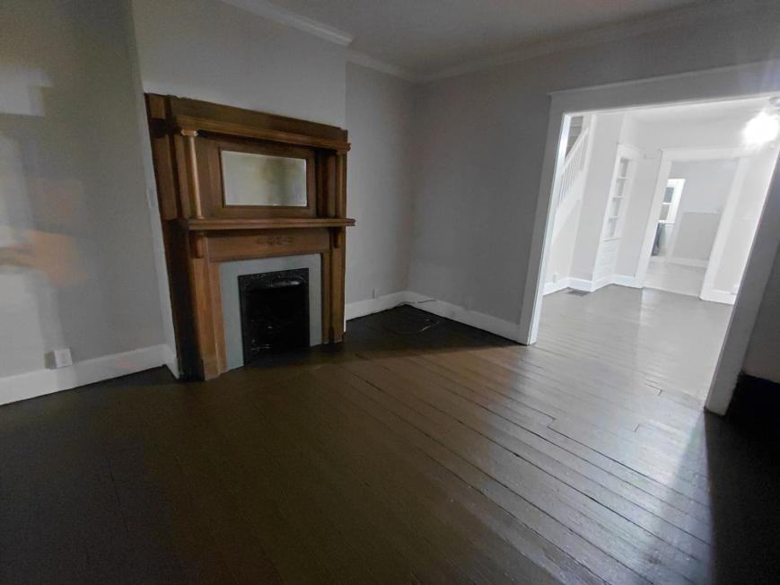319 Richmond Ave - Photo 2 of 9