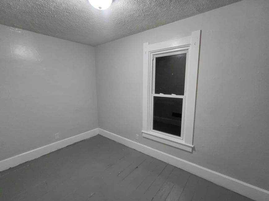 319 Richmond Ave - Photo 4 of 9