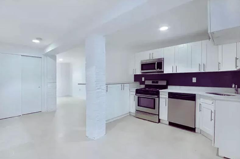 321 Weirfield St - Photo 3 of 5