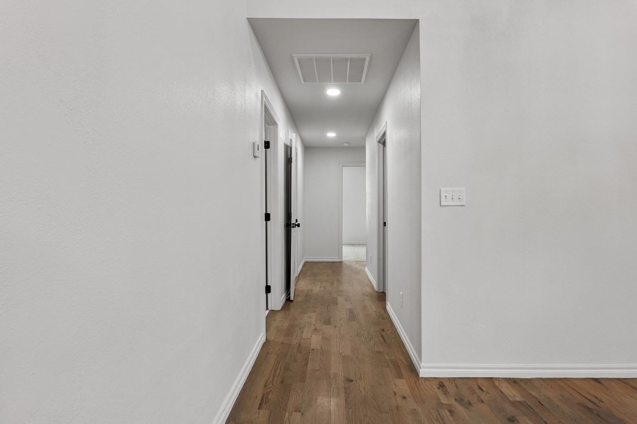 231 E Greeley St #231 - Photo 6 of 26