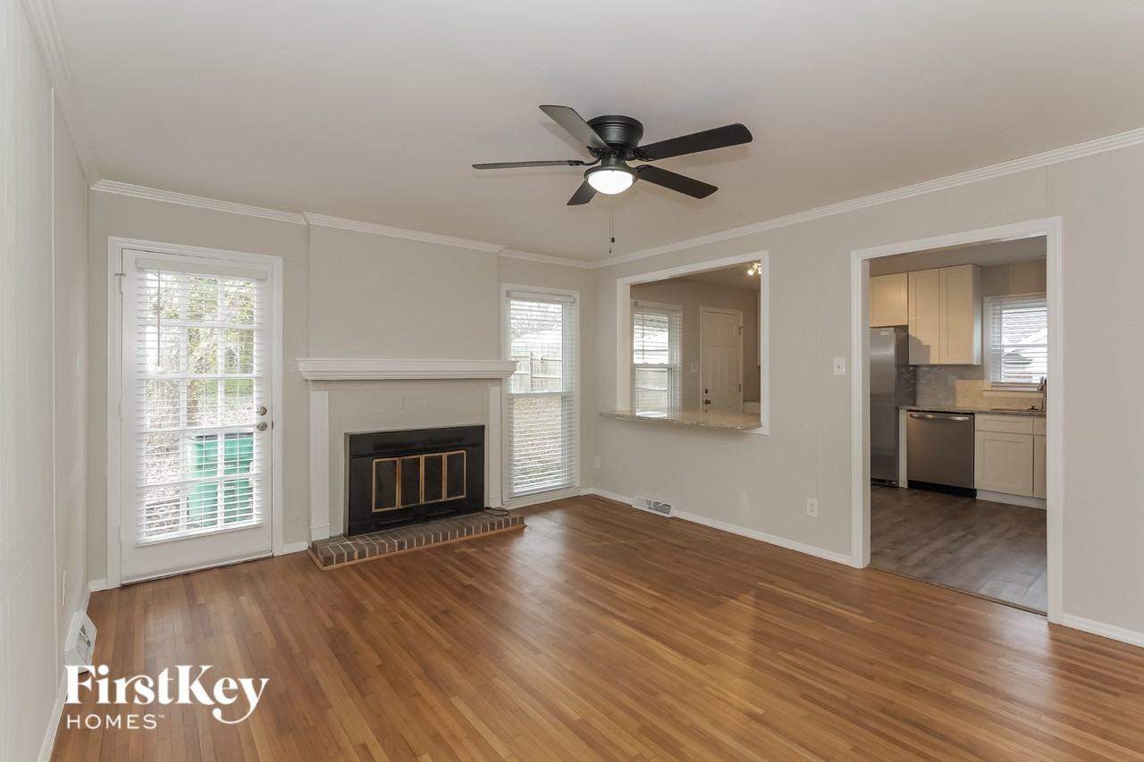 6309 Farmingdale Dr - Photo 5 of 15