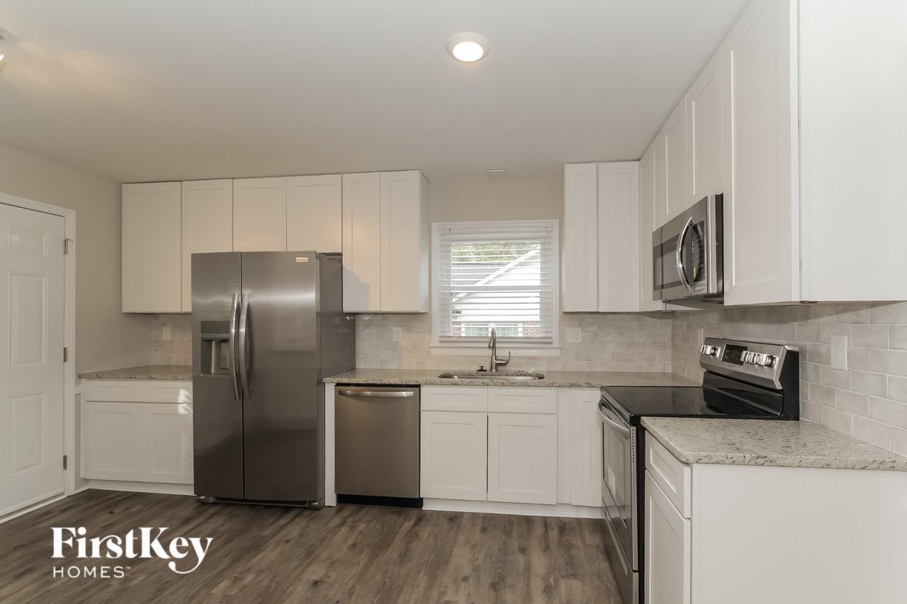 6309 Farmingdale Dr - Photo 7 of 15