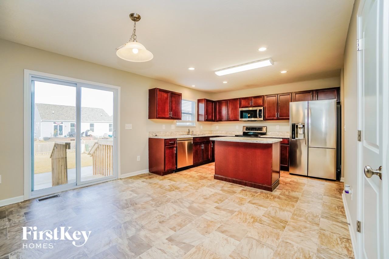 188 Red Oak Ct - Photo 5 of 15