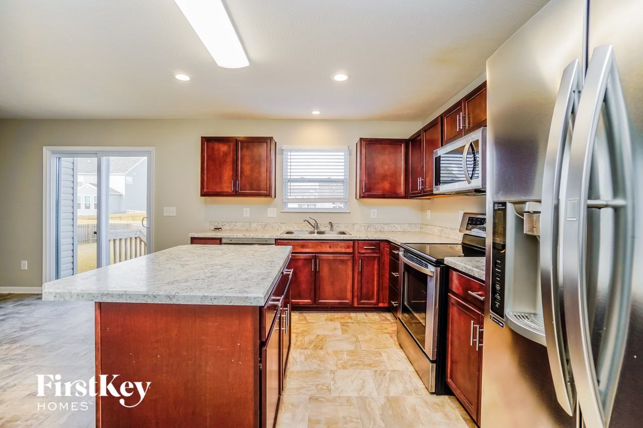 188 Red Oak Ct - Photo 6 of 15