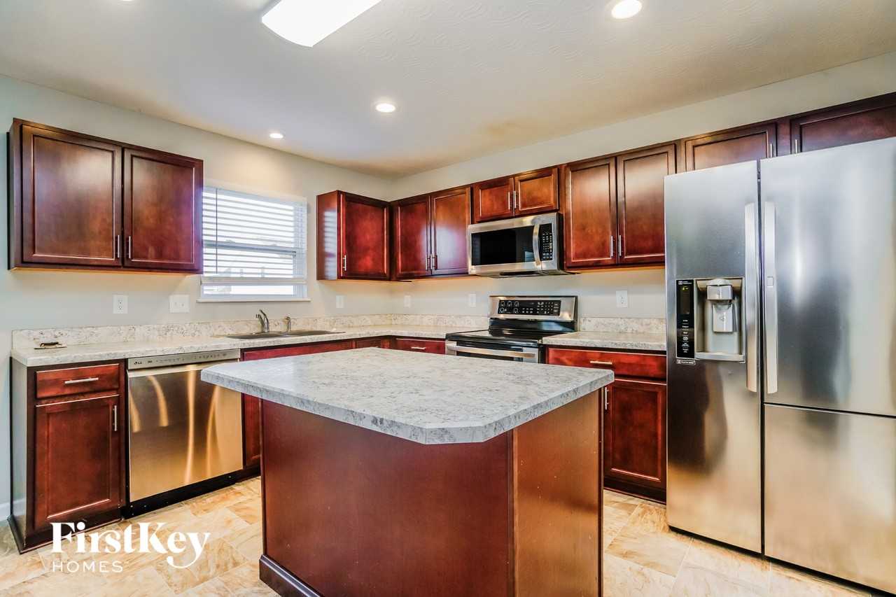 188 Red Oak Ct - Photo 7 of 15