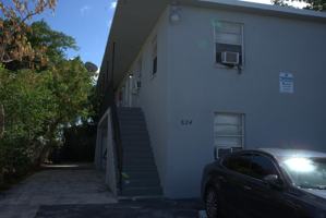 featured image of 824 21st St #1