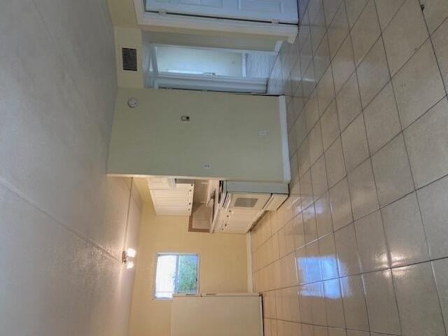 824 21st St #1 - Photo 3 of 4
