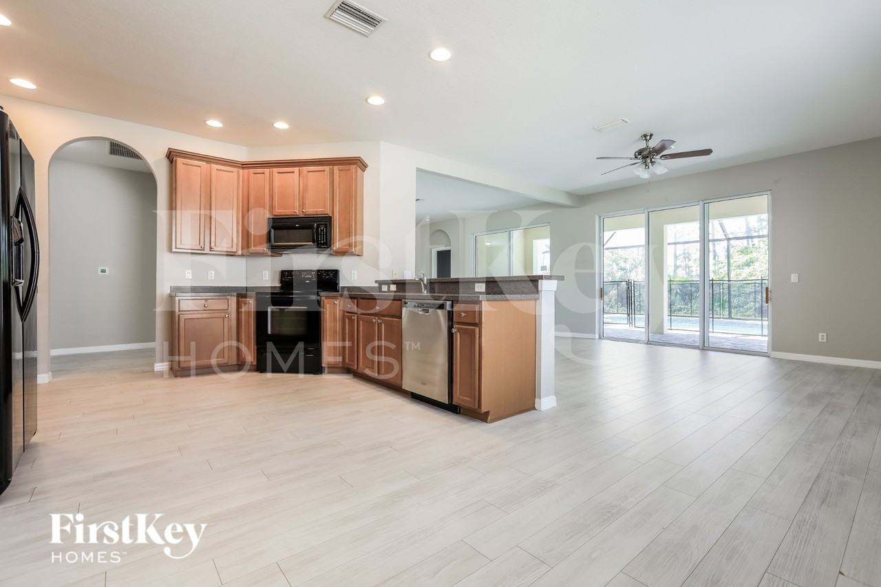 2553 Hobblebrush Dr - Photo 4 of 17