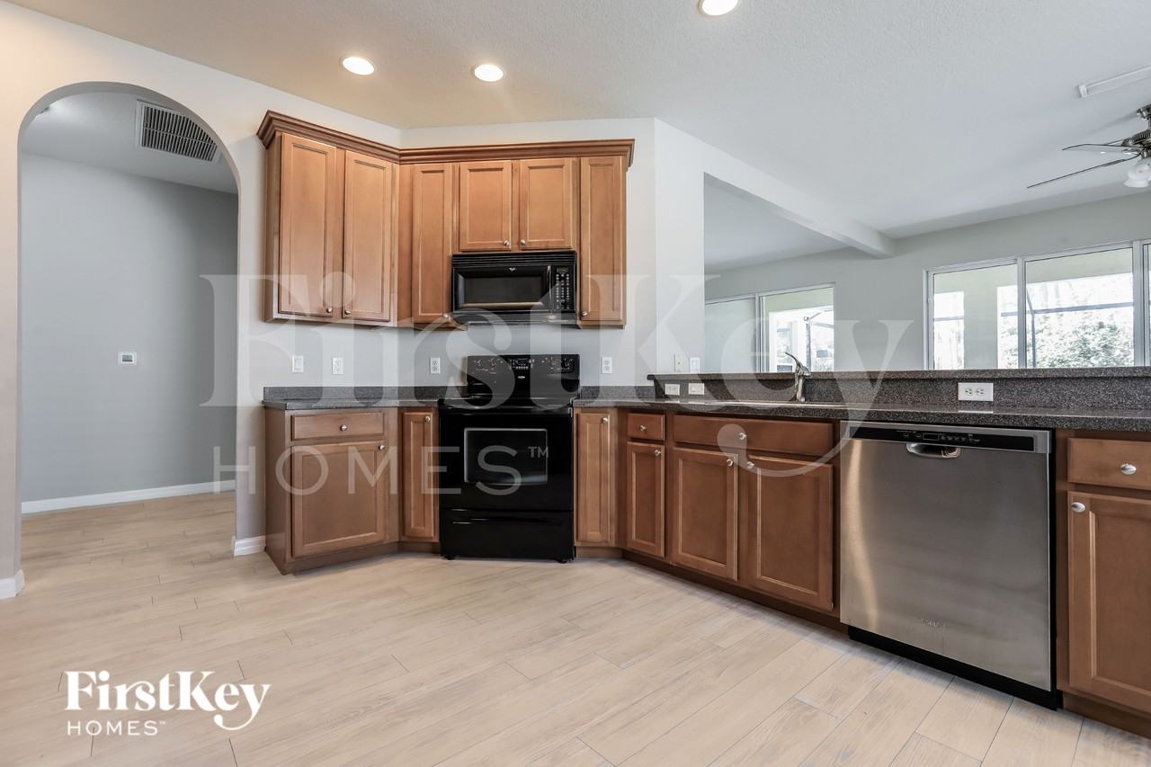 2553 Hobblebrush Dr - Photo 5 of 17