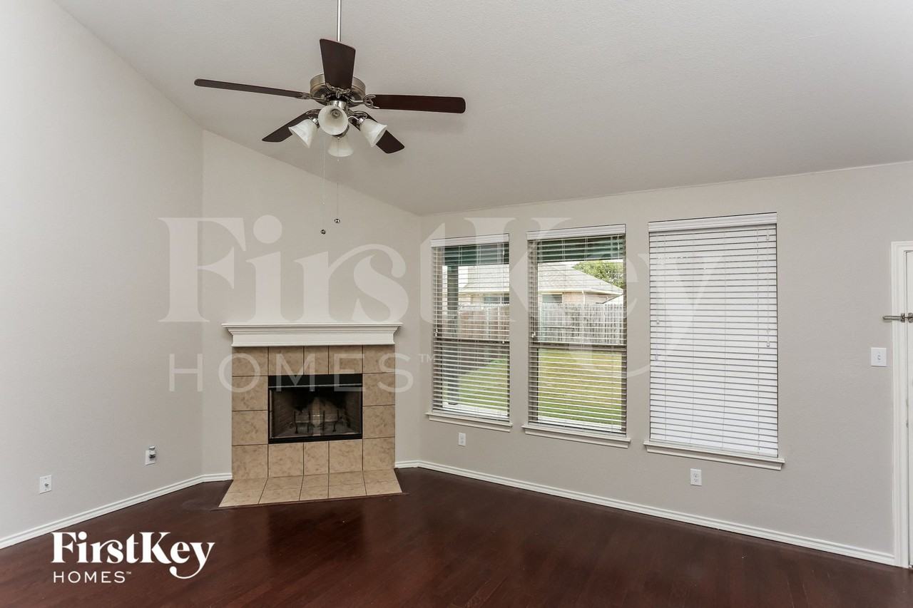6532 Chalk River Dr - Photo 2 of 16
