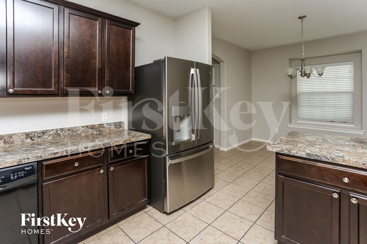 6532 Chalk River Dr - Photo 3 of 16